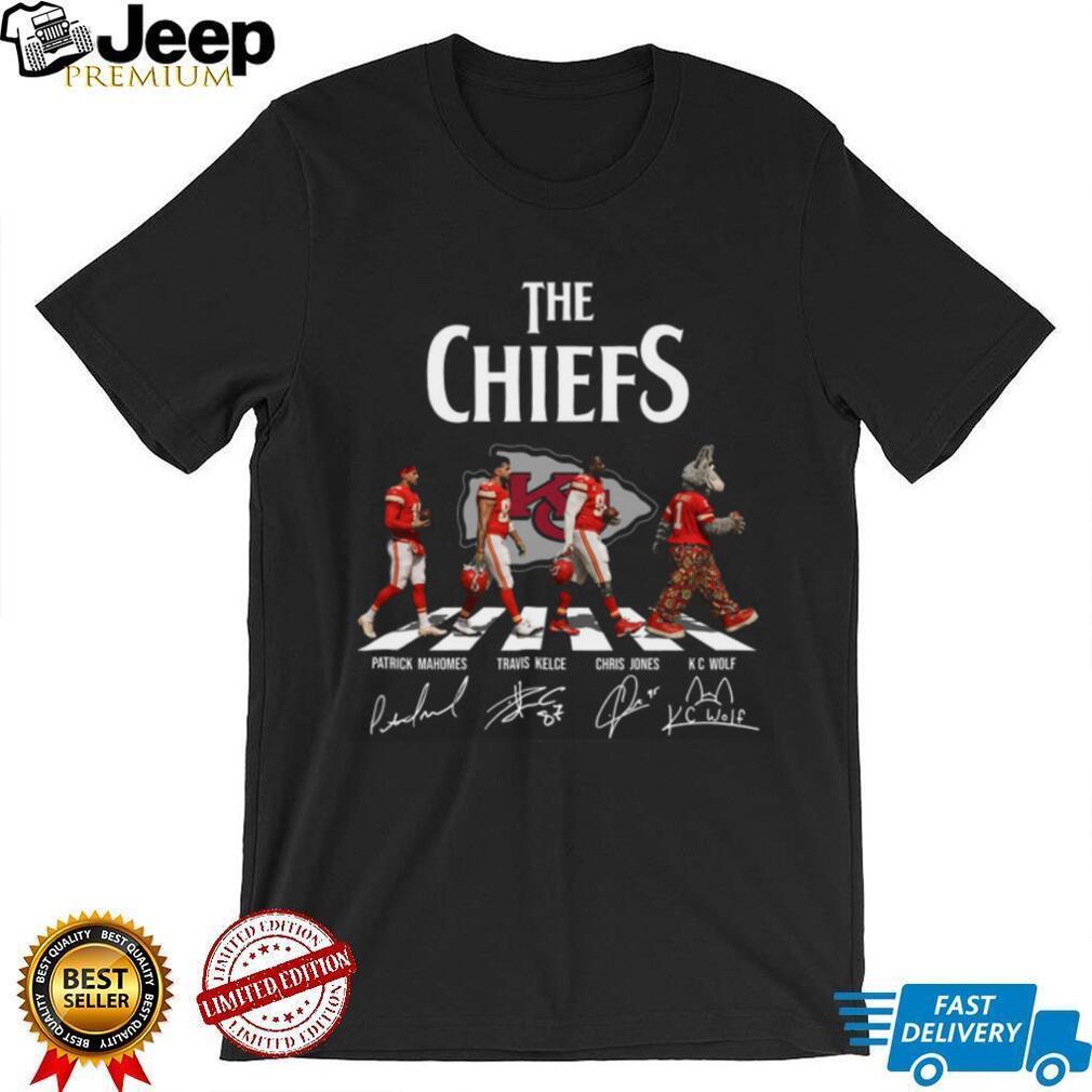 The Chiefs Kansas City Football Dynasty Patrick Mahomes Travis Kelce Retro Style Fan Shirt
