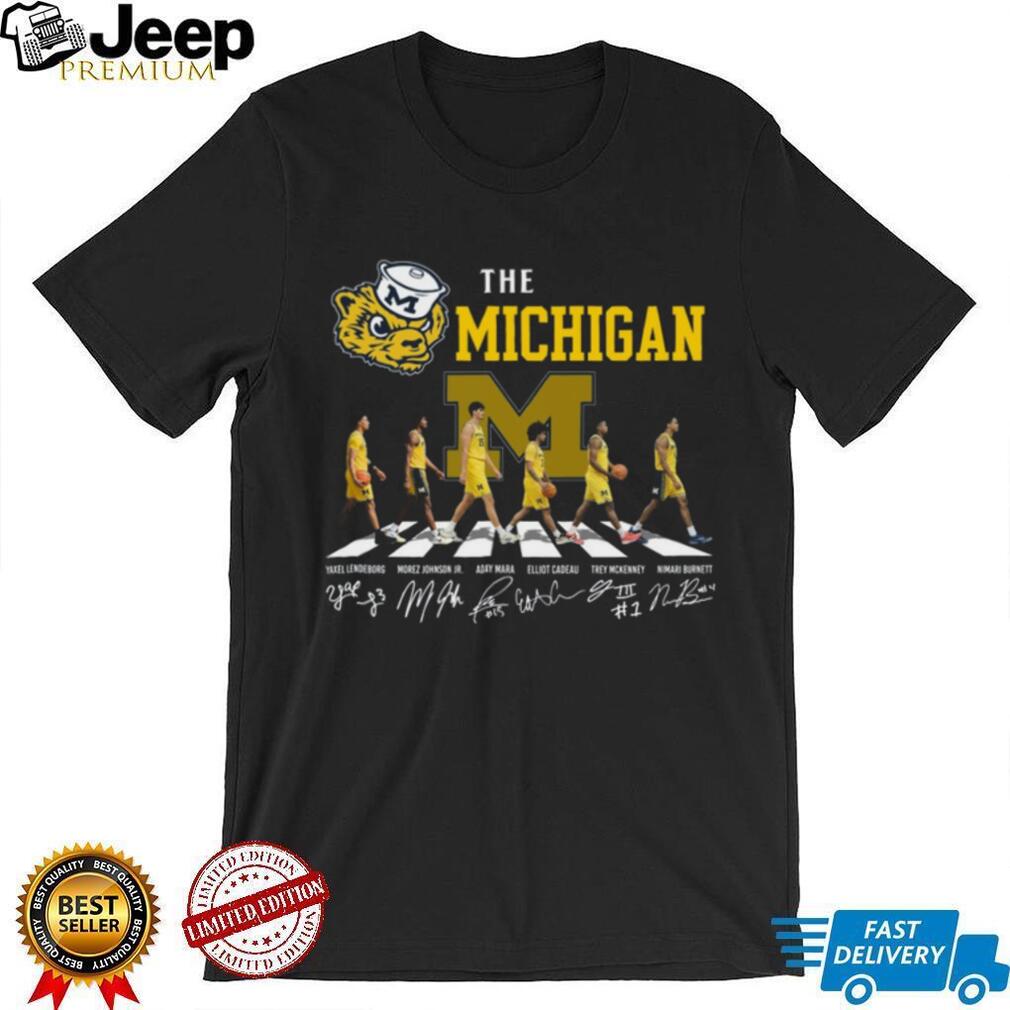 The Michigan Wolverines Basketball Abbey Road Signature Walk Coffee T Shirt