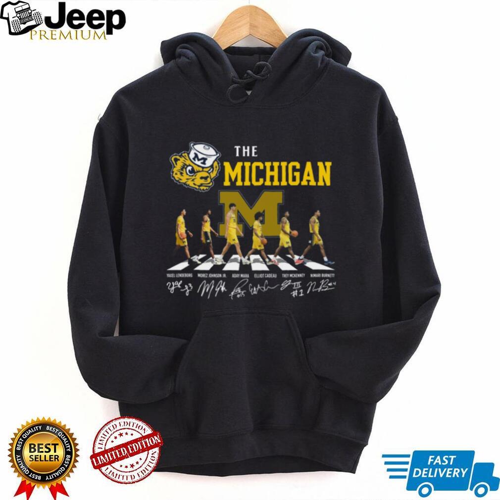 The Michigan Wolverines Basketball Abbey Road Signature Walk Coffee T Shirt