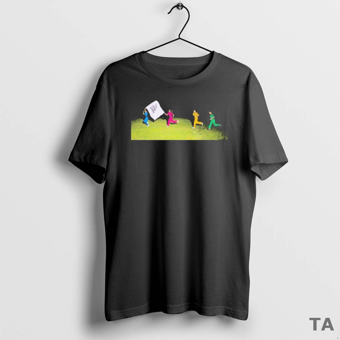 Top The Linda Lindas Running T Shirt Sweater