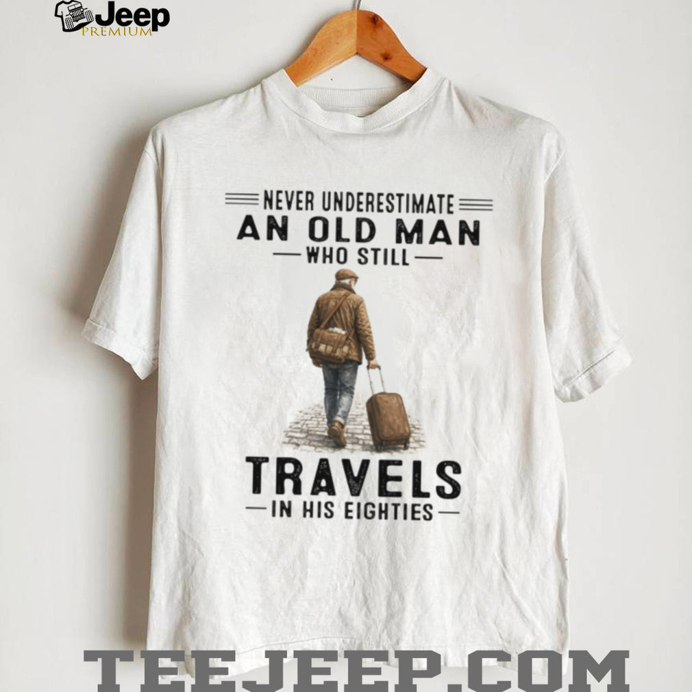 Traveling Old Man 80s Retirement Travel T Shirt
