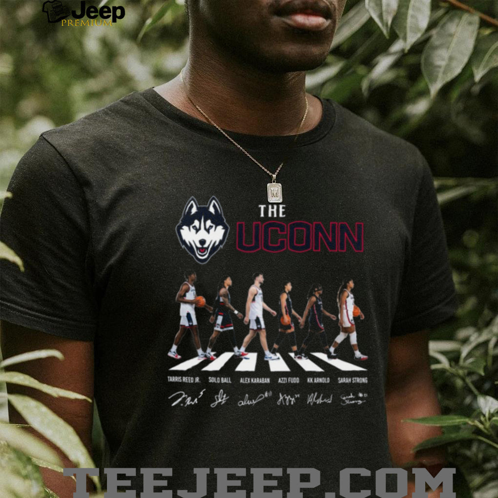 UConn Huskies Abbey Road Basketball Team Signatures Black T Shirt