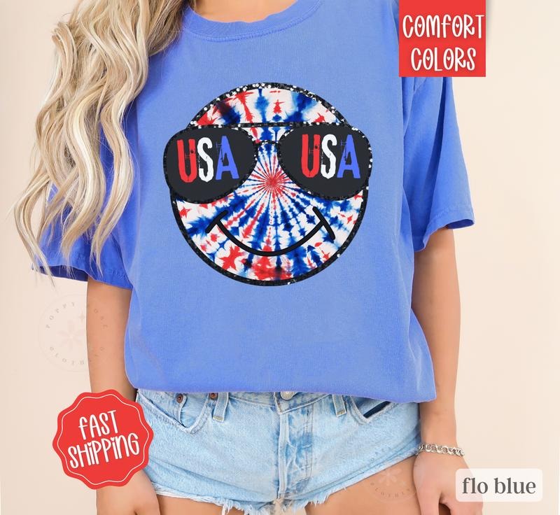 USA Happy Face Shirt Comfort Colors, America Shirt, July 4th Tshirt, Womens Graphic Shirt, Oversized Graphic Tshirt, Women's Tshirts,  Shirt Dress
