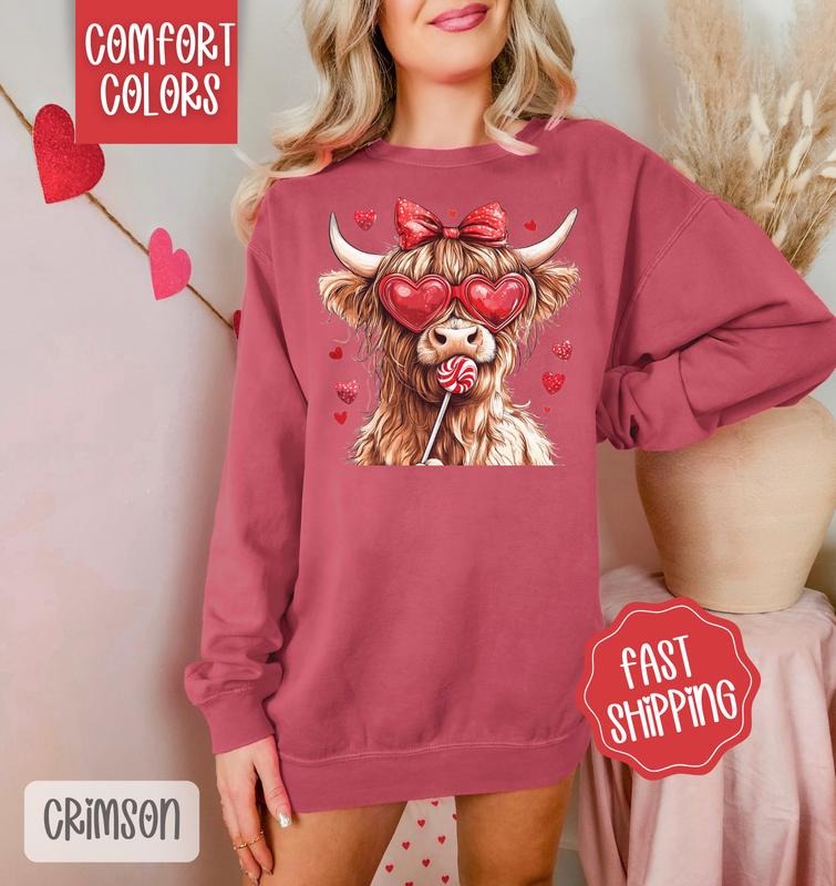 Valentine Cow Comfort Colors Sweatshirt, Valentine's Day Women's Crewneck, Cute Women's Sweater T-Shirts, Hoodie