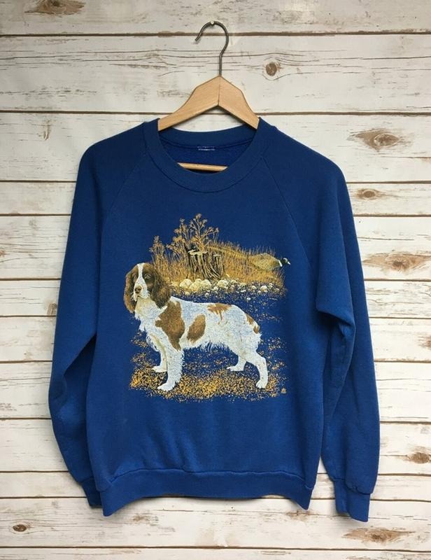 Vintage 70's 80's Dog crewneck sweatshirt Springer Spaniel pheasant hunting sweatshirt faded blue That 70's Show style Menswear Athletic