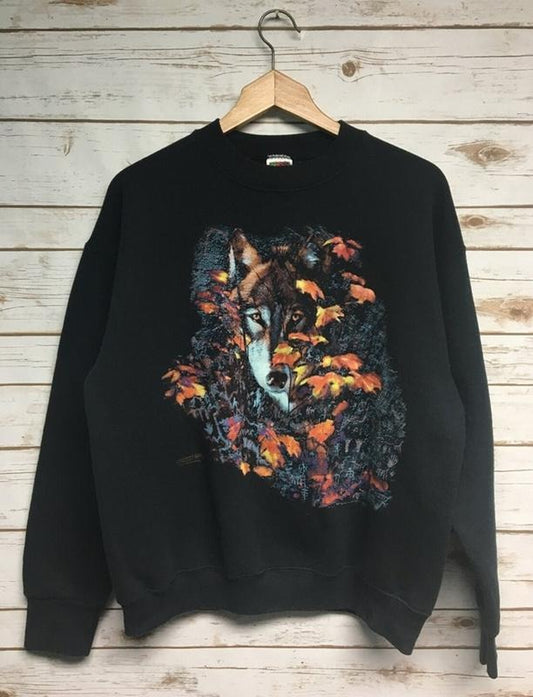 Vintage 90's Wolf crewneck sweatshirt lone wolf black crew neck sweatshirt Fruit of the Loom Animal print Nature scene sweatshirt Menswear Athletic
