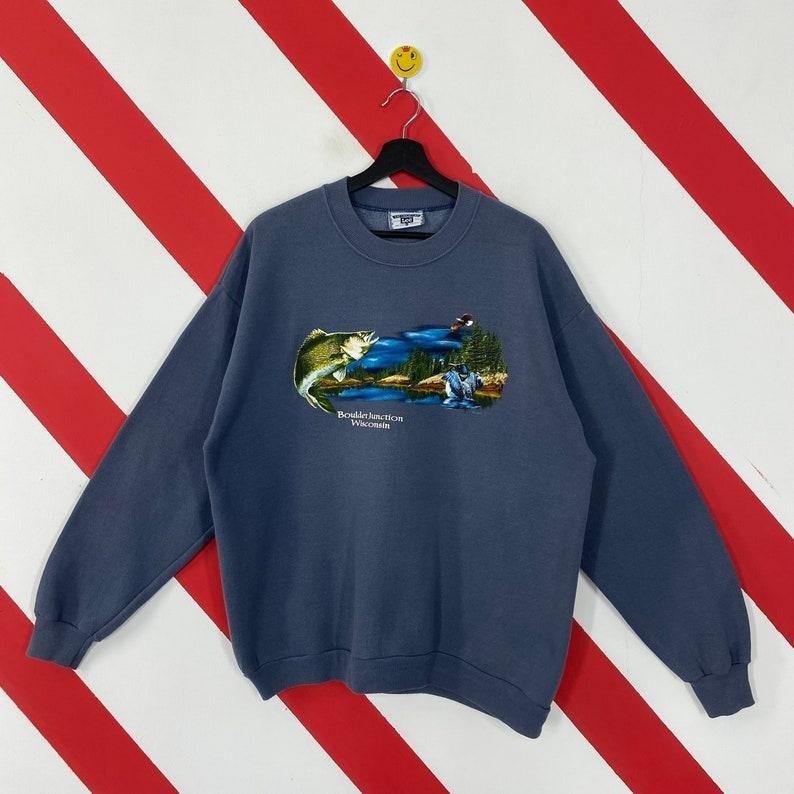 Vintage 90s Outfitters Sweatshirt Fish Crewneck Duck Sweater Pullover Field Stream National Wildlife Habitat Eagle Print Logo Menswear Athletic