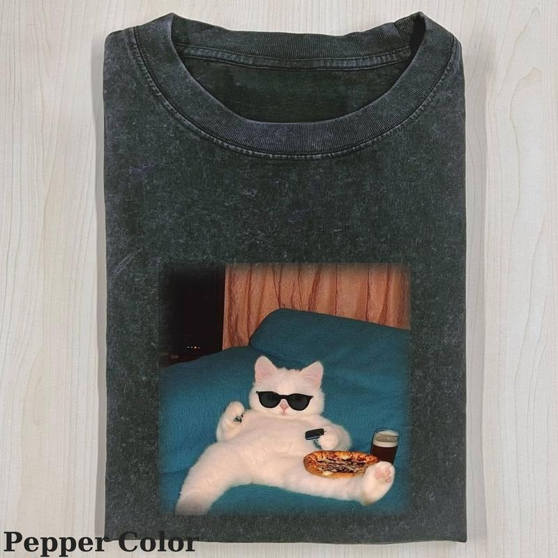 Vintage Cats Selfie T-Shirt, Fantasy Kitten Tshirt, Cute Cat Shirt, Cool Cat Tshirt, Love Cat Tshirt, Meme Cringe Funny Dumb Shirts, Unisex Shirt Menswear Womenswear Streetwear