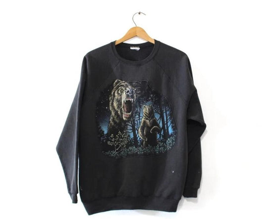 Vintage Grizzly Bear Sweatshirt - Fitted Crewneck with Graphic Design, Casual Animal Style, Ideal for Gift Giving Womenswear Athletic