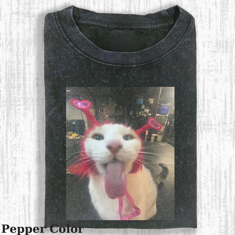 Vintage Wacky Cat T-shirt, Cute Cat Shirt, Love Cat Tshirt, Meme Cringe Funny Dumb Shirts, Unisex Shirt Menswear Womenswear Streetwear