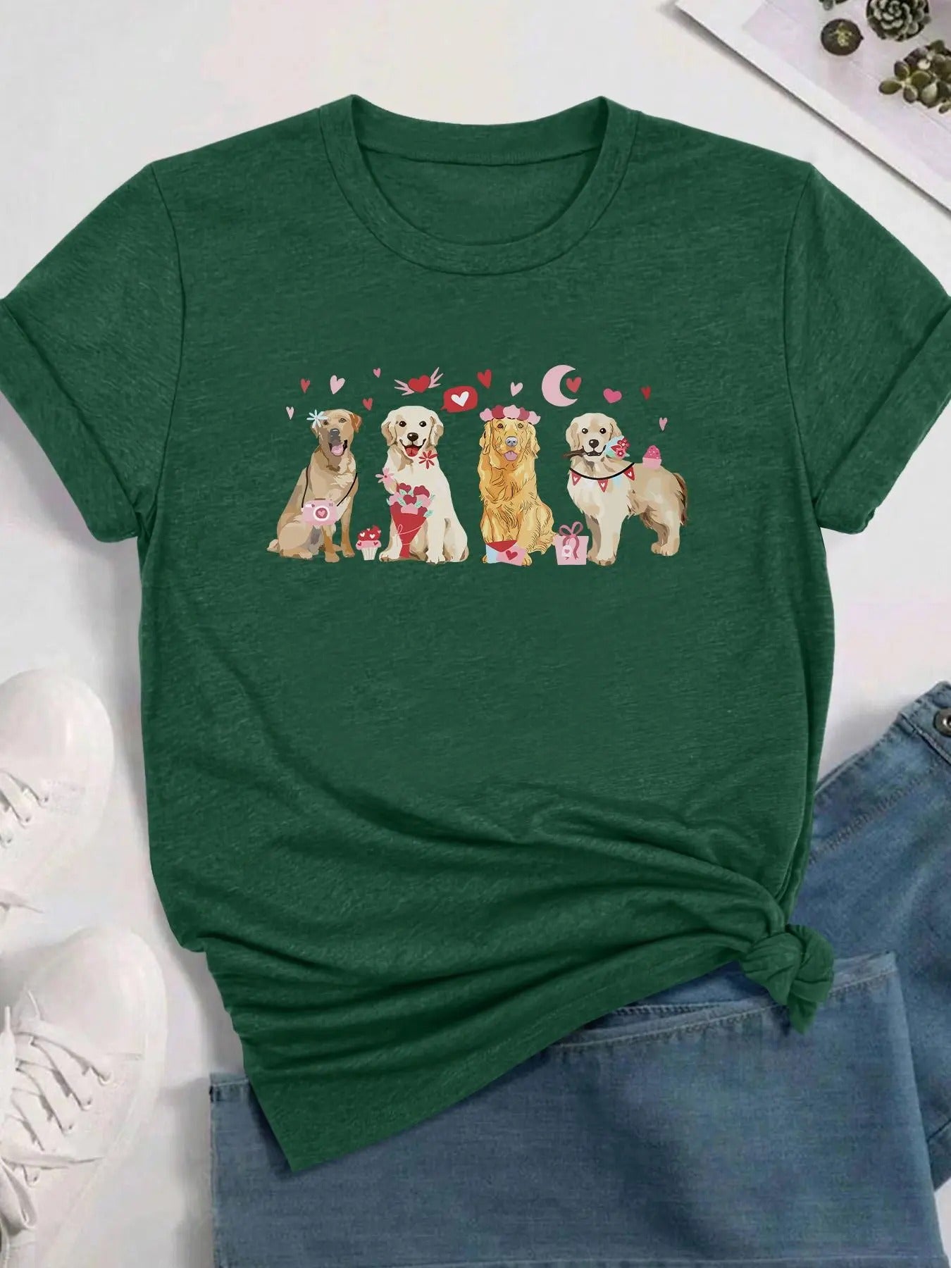 Women's Cartoon Dog Print Round Neck Tee, Fashion Casual Crew Neck Short Sleeve T-shirt for Daily Holiday Vacation Outdoor Wear, Ladies Clothes for All Seasons