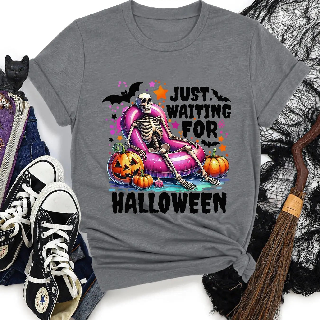 Women's Halloween Themed Skeleton & Pumpkin Print Round Neck Tee, Fashion Casual Crew Neck Short Sleeve T-Shirt for Daily Holiday Vacation Outdoor Wear, Ladies Clothes for All Seasons