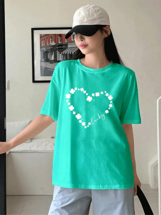 Women's Heart Print Round Neck Tee, Fashion Casual Crew Neck T-shirt for Daily Holiday Vacation Outdoor Wear, Ladies Clothes for Summer