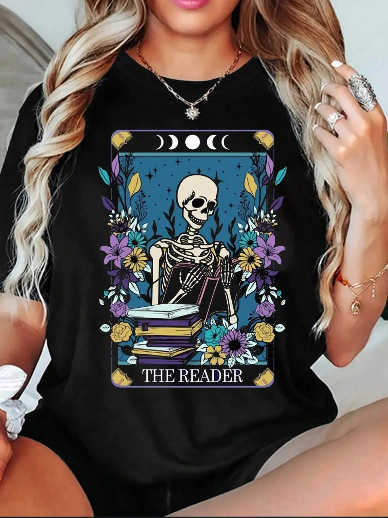 Women's Skeleton & Floral Print Drop Shoulder Tee, Casual Cartoon Graphic Round Neck T-Shirt for Daily Holiday Vacation Outdoor Wear, Ladies Clothes for All Seasons