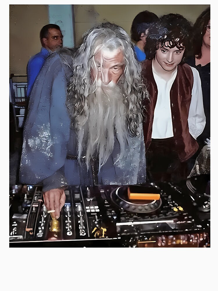 Gandalf Dj With Frodo by xjahwjgihi