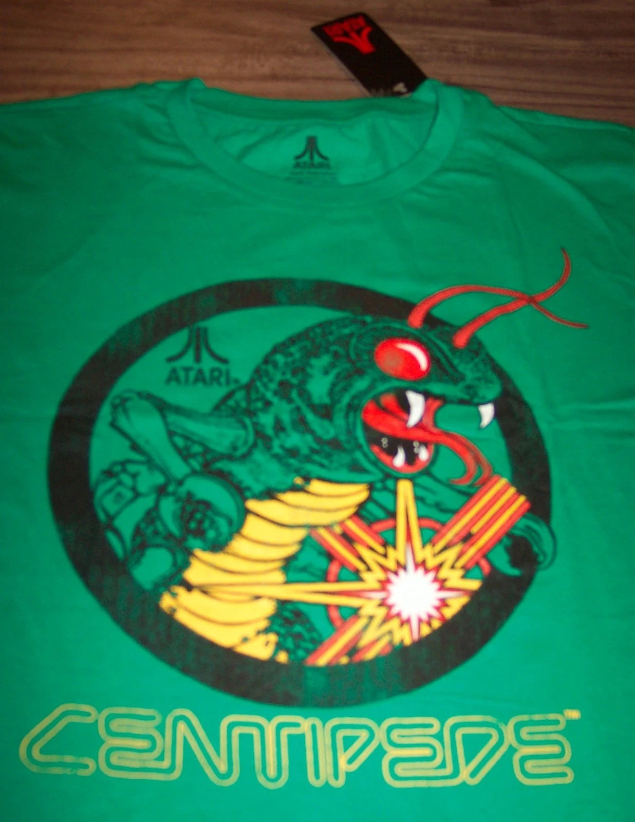 VINTAGE STYLE ATARI CENTIPEDE Video Game T-Shirt MENS LARGE Short  NEW