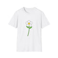 Simple Daisy Flower T-Shirt | Minimal Floral Tee