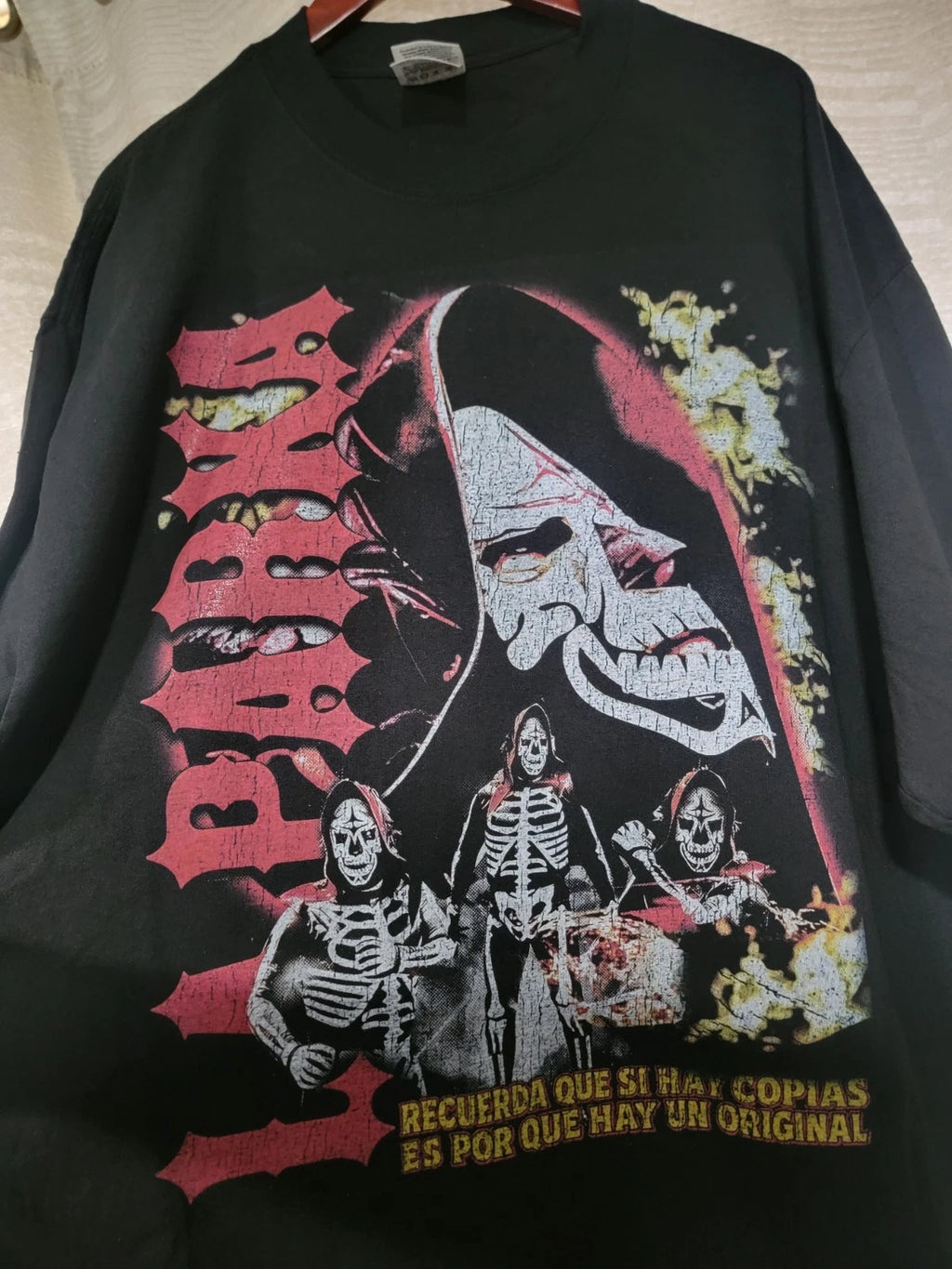 LA PARKA ON A SHAKA HEAVYWEIGHT GARMET DYED T SHIRT "MODERN"