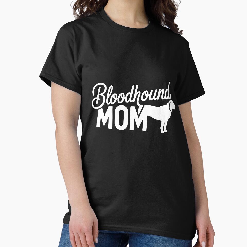 Bloodhound Mom by theartfulaspie