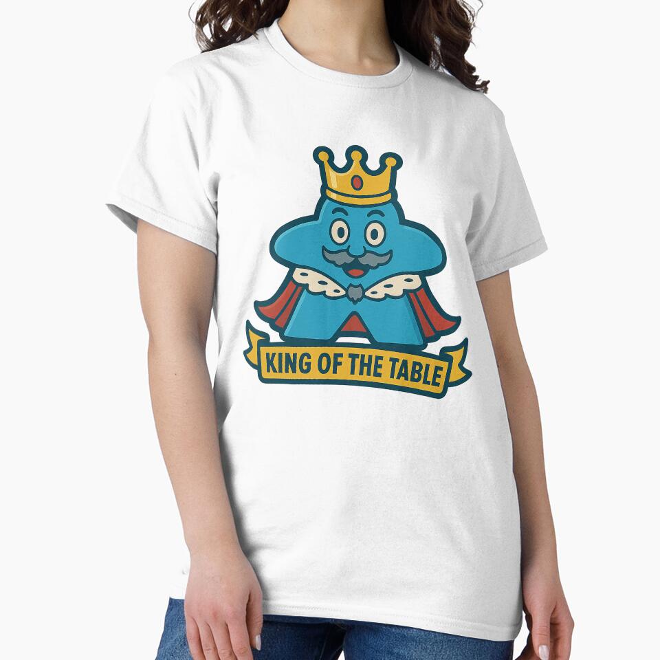 King of the Table - Nerd design with a royal statement by Wuerfelfuchs