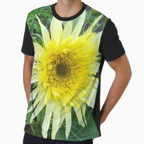A simple yellow flower and I love it by Raigitam