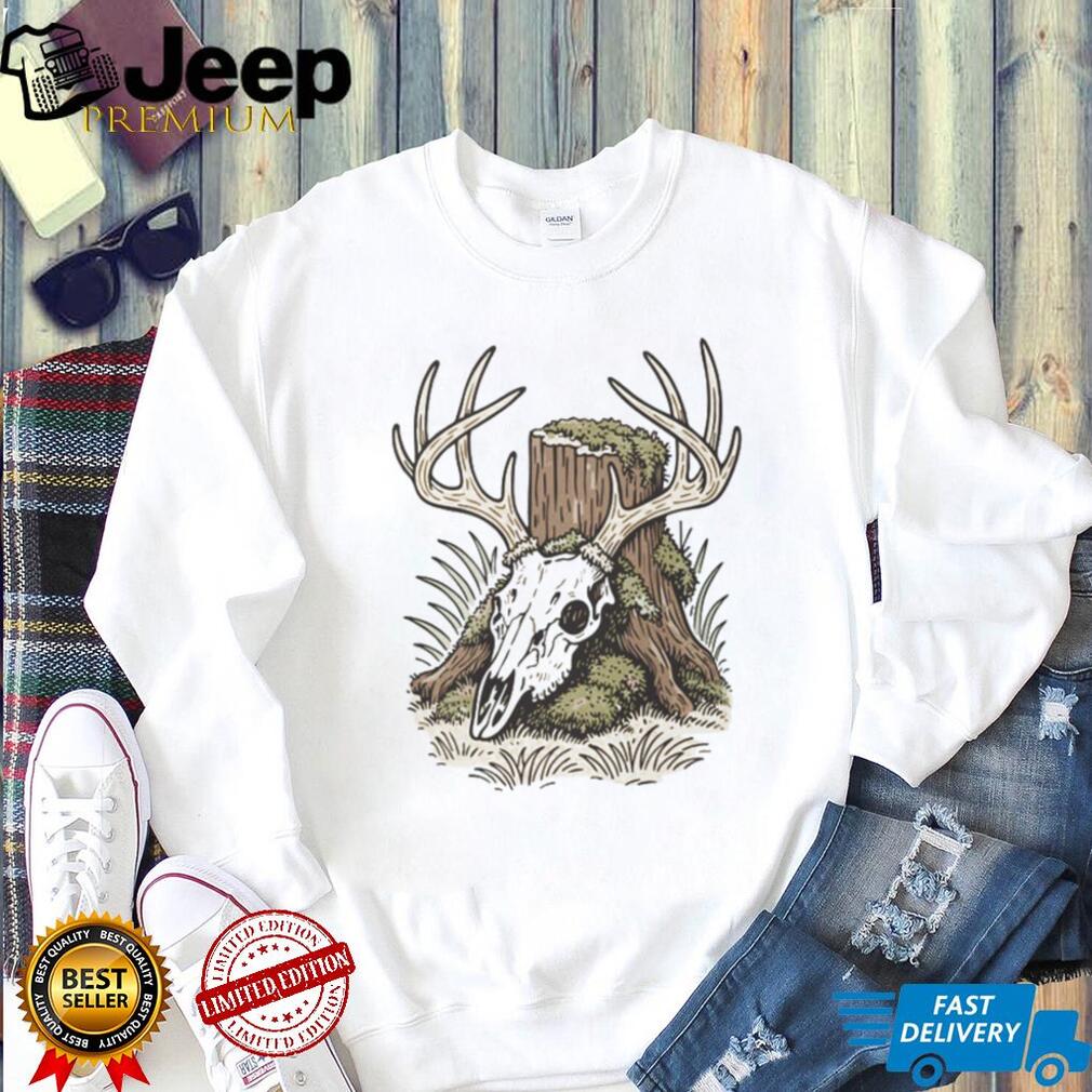 Mossy Deer Skull Antlers Forest Stump Hunting Graphic T shirt